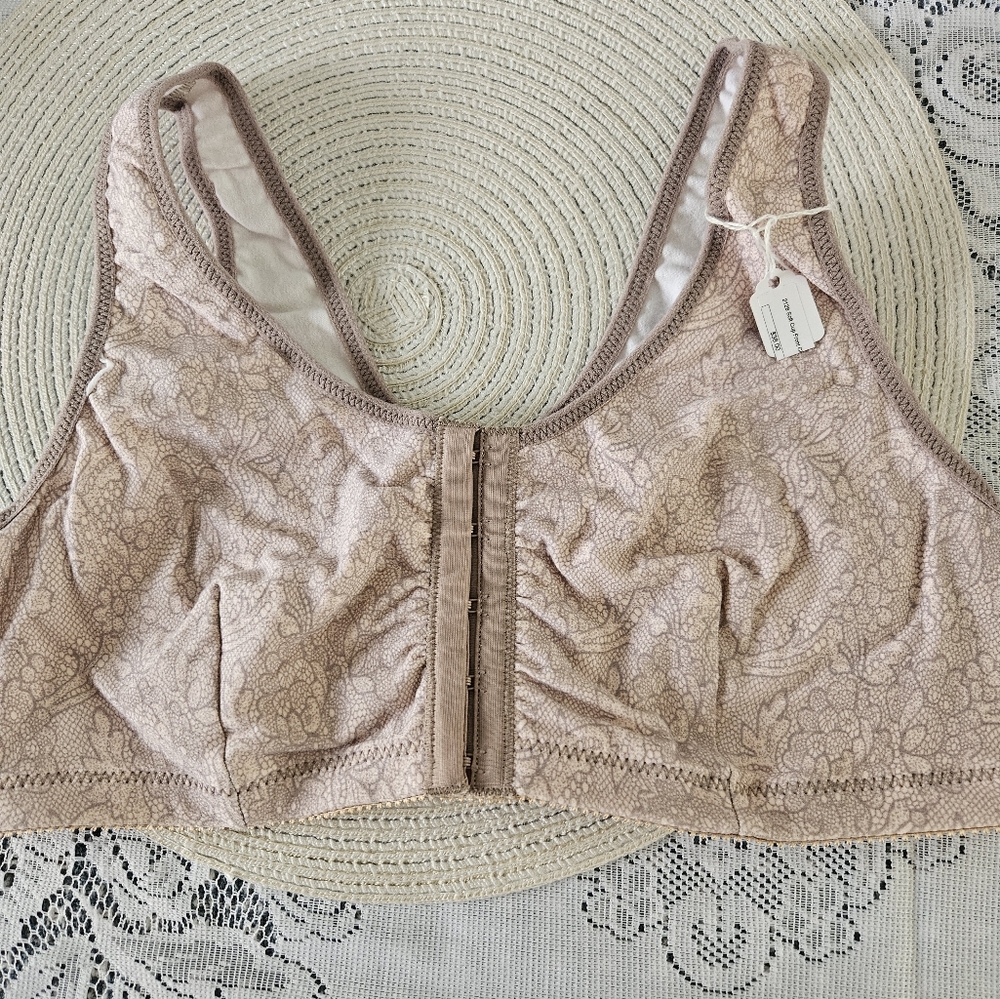 Amoena Frances wire- free post surgial bra, ultra soft,  with pockets, NWT